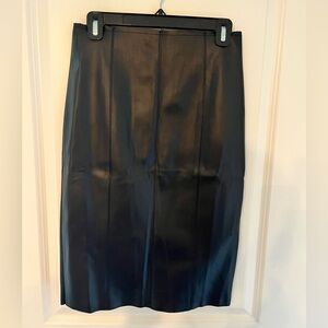 Chic Black Pencil Skirt